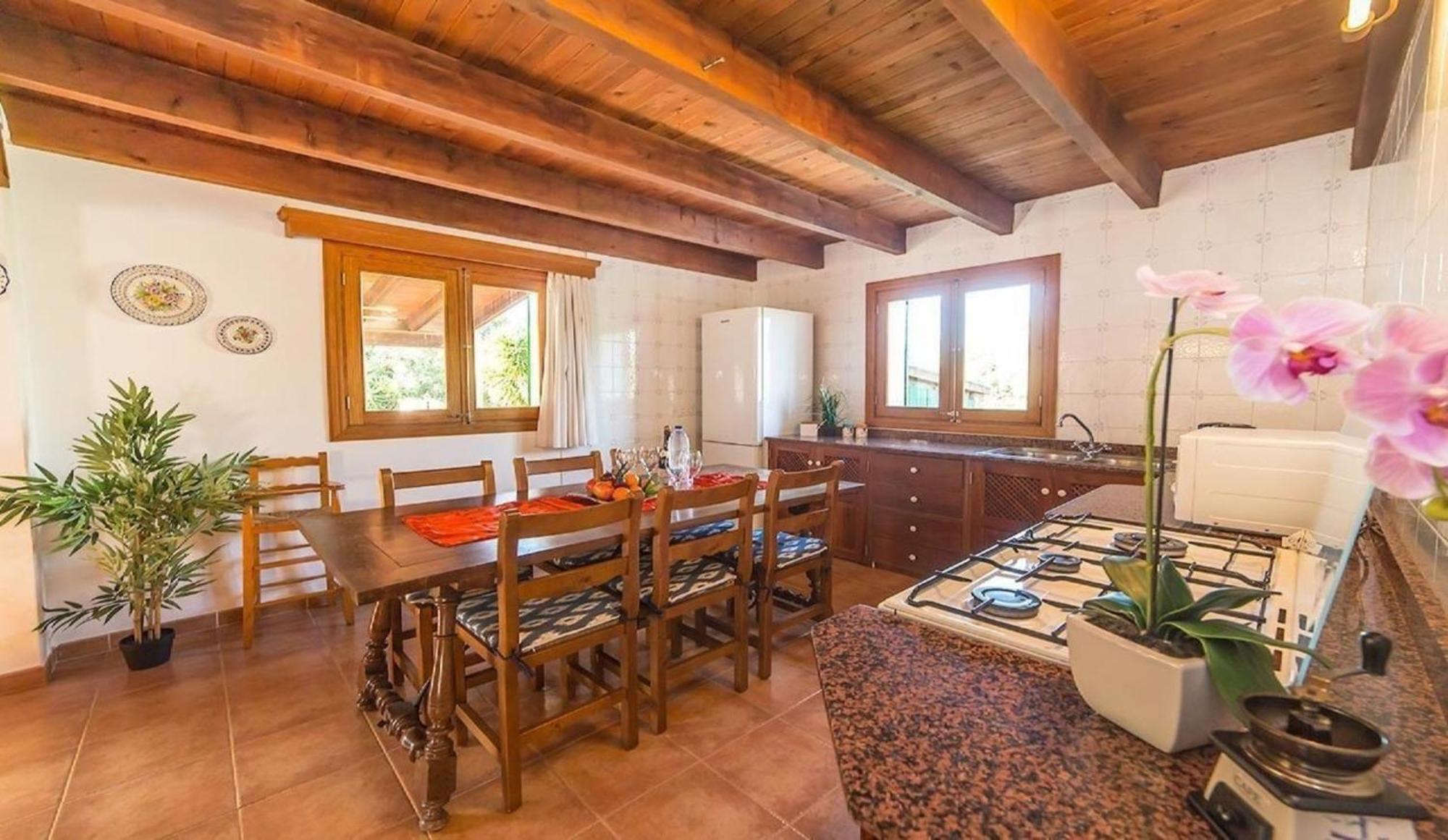 In Mit Grossem Pool Holiday home Porreres